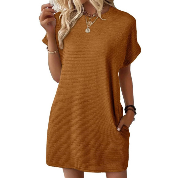 Robe d'été décontractée minimaliste à col rond