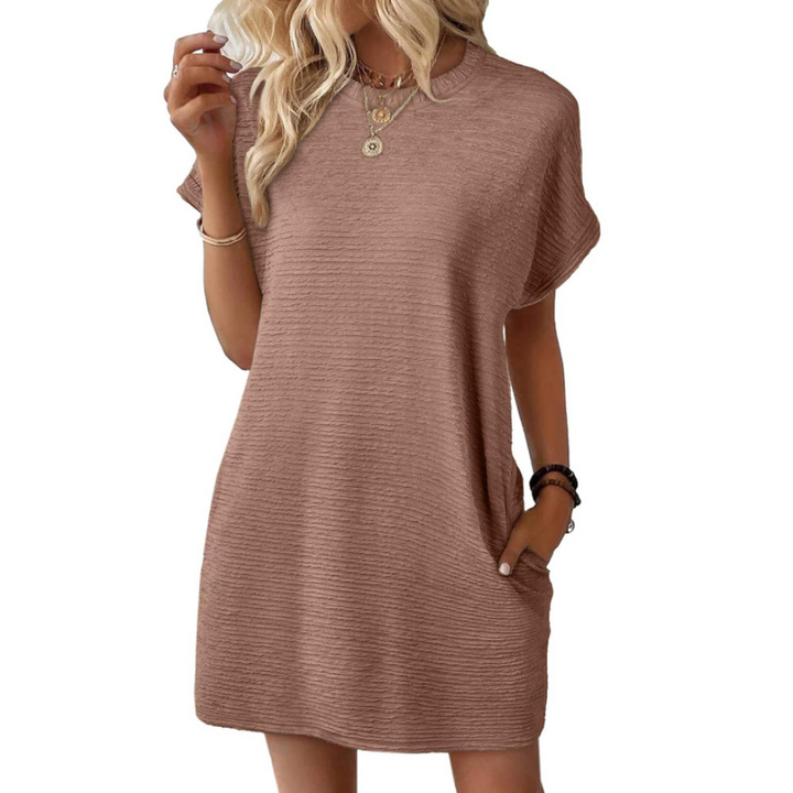 Robe d'été décontractée minimaliste à col rond