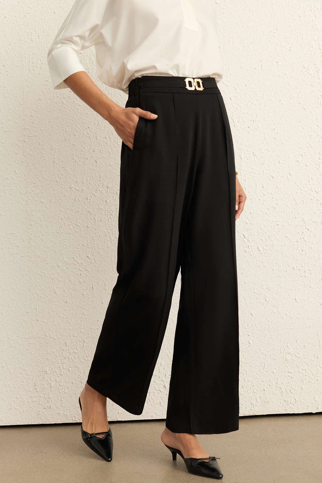 Solid Belted Wide-Leg Pants